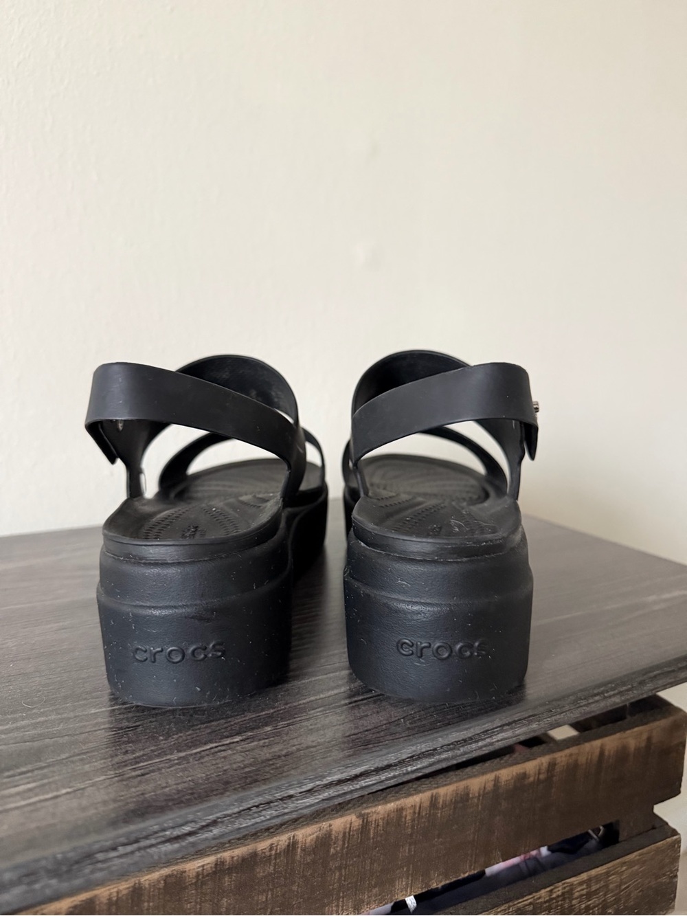 CROCS Women's Black Double-Strap Platform Sandals - Picture 3 of 4